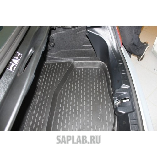 Купить Element NLC3413B1R Коврик в багажник MERCEDES-BENZ SLK-Class R171 2004->, родст. (полиуретан)