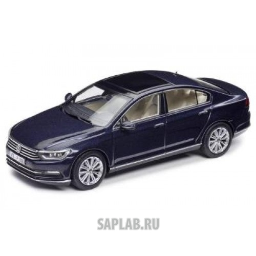 Купить Volkswagen 3G5099300F5F Модель автомобиля Volkswagen Passat Saloon, Scale 1:43, Night Blue Metallic, артикул 3G5099300F5F